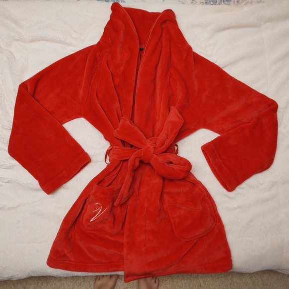 Victoria's Secret Logo Short Cozy Robe - Picture 3 of 6